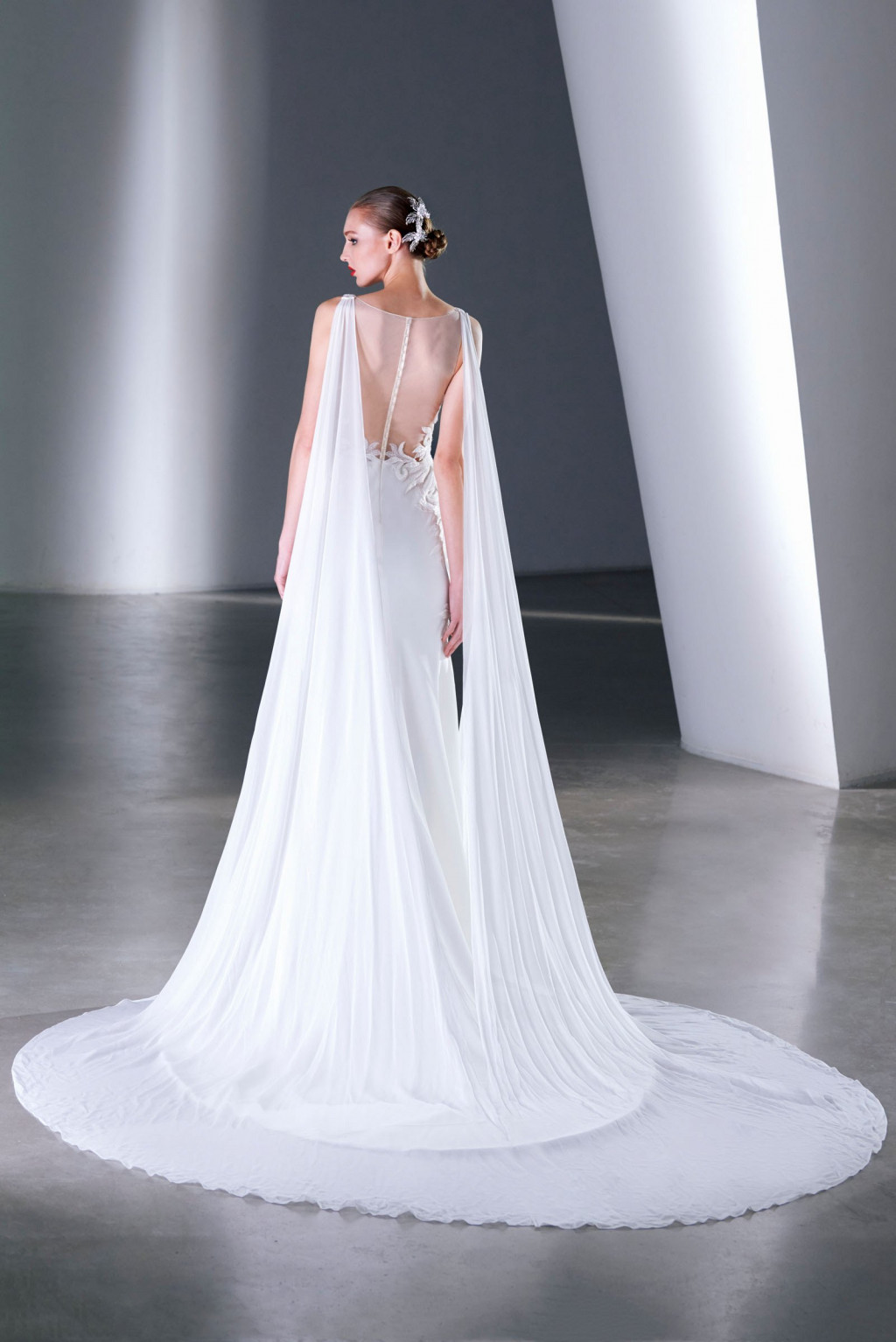 dany_tabet-bridal-2018-2019bluebox-1366_f-resp2400v.jpg