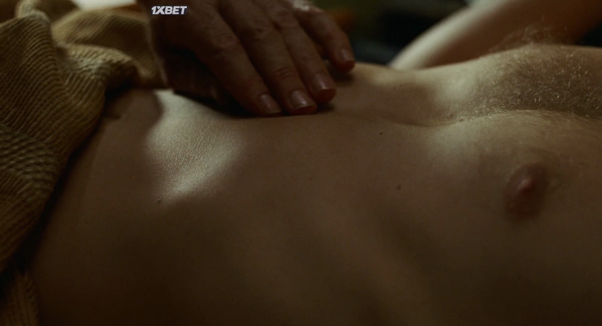 Queer.2024.Pa.WEB-DL.1O8Op.mkv_20250114_180650.162.png