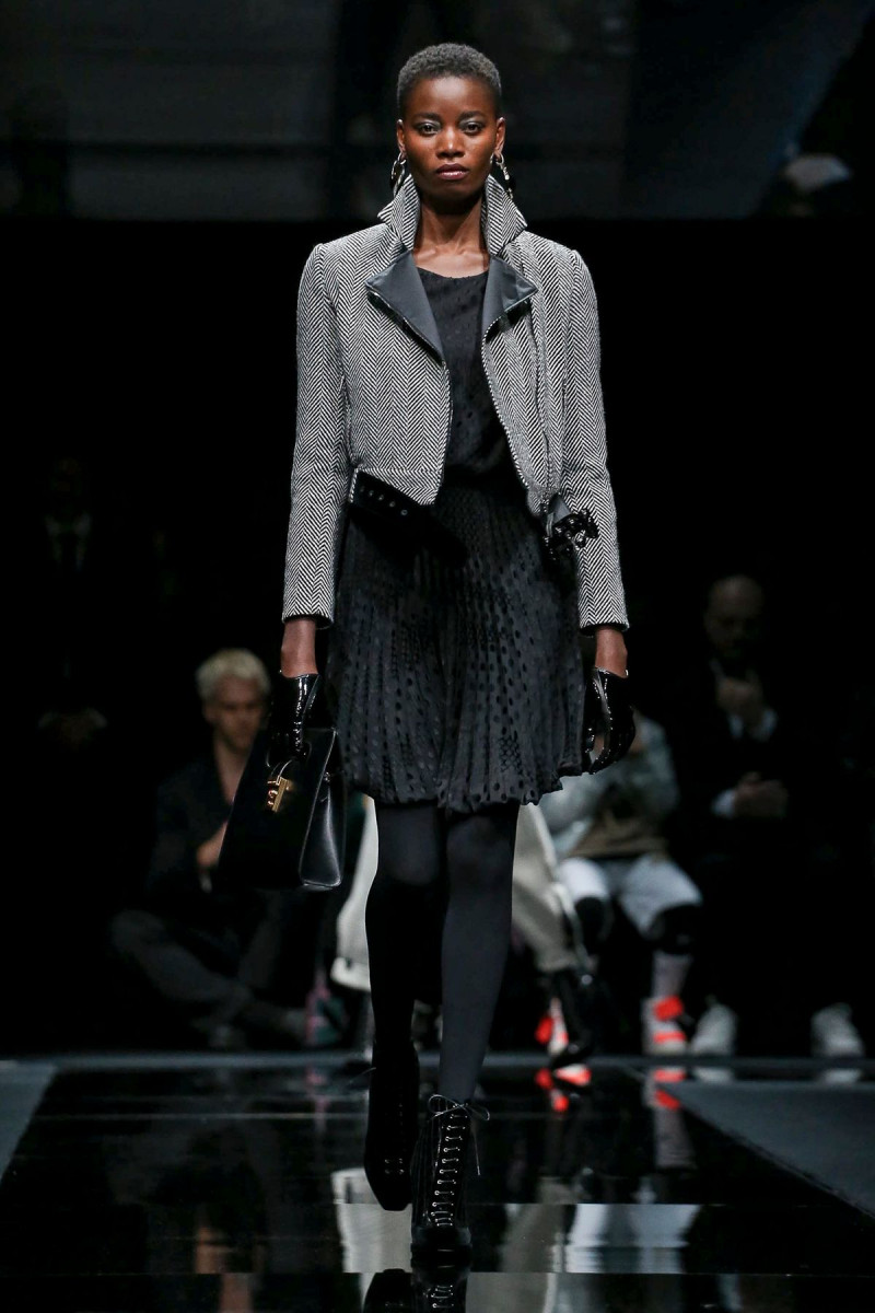 Emporio-Armani-RTW-FW20-Milan-6217-1582282447.jpg