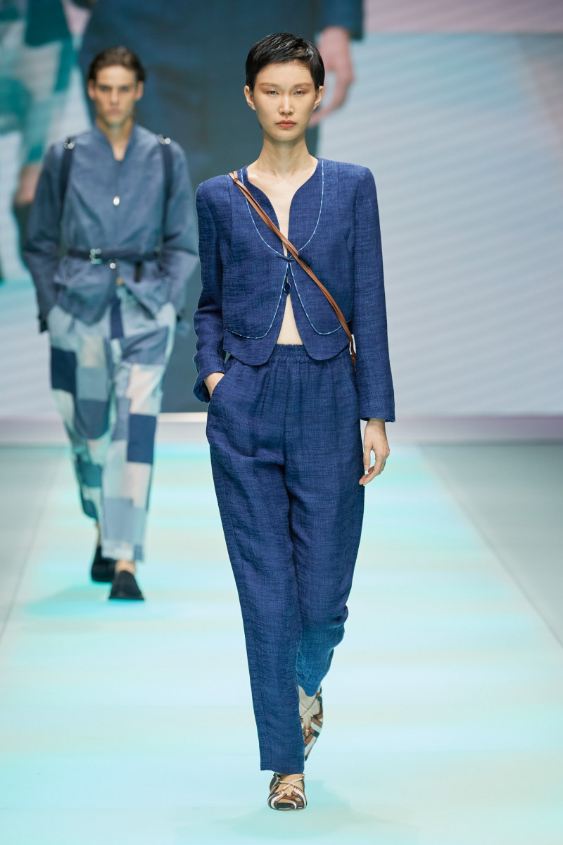 00005-Emporio-Armani-Spring-22-RTW-Milan-credit-gorunway.JPG