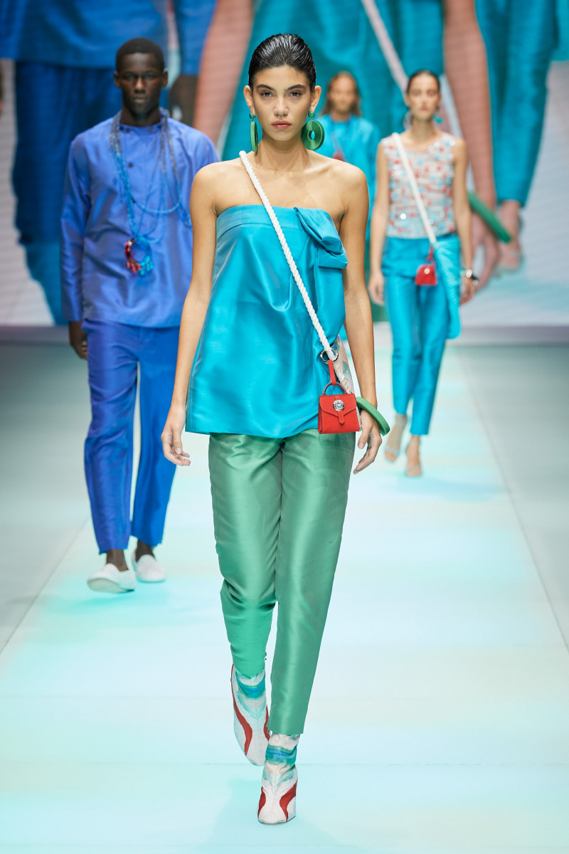 00116-Emporio-Armani-Spring-22-RTW-Milan-credit-gorunway.JPG