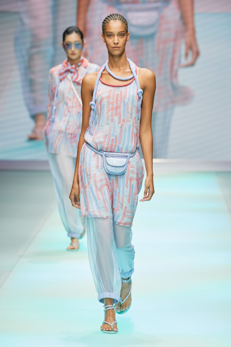 00083-Emporio-Armani-Spring-22-RTW-Milan-credit-gorunway.JPG