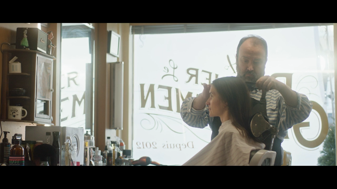 Petit pas (2024).mkv_snapshot_03.33.png