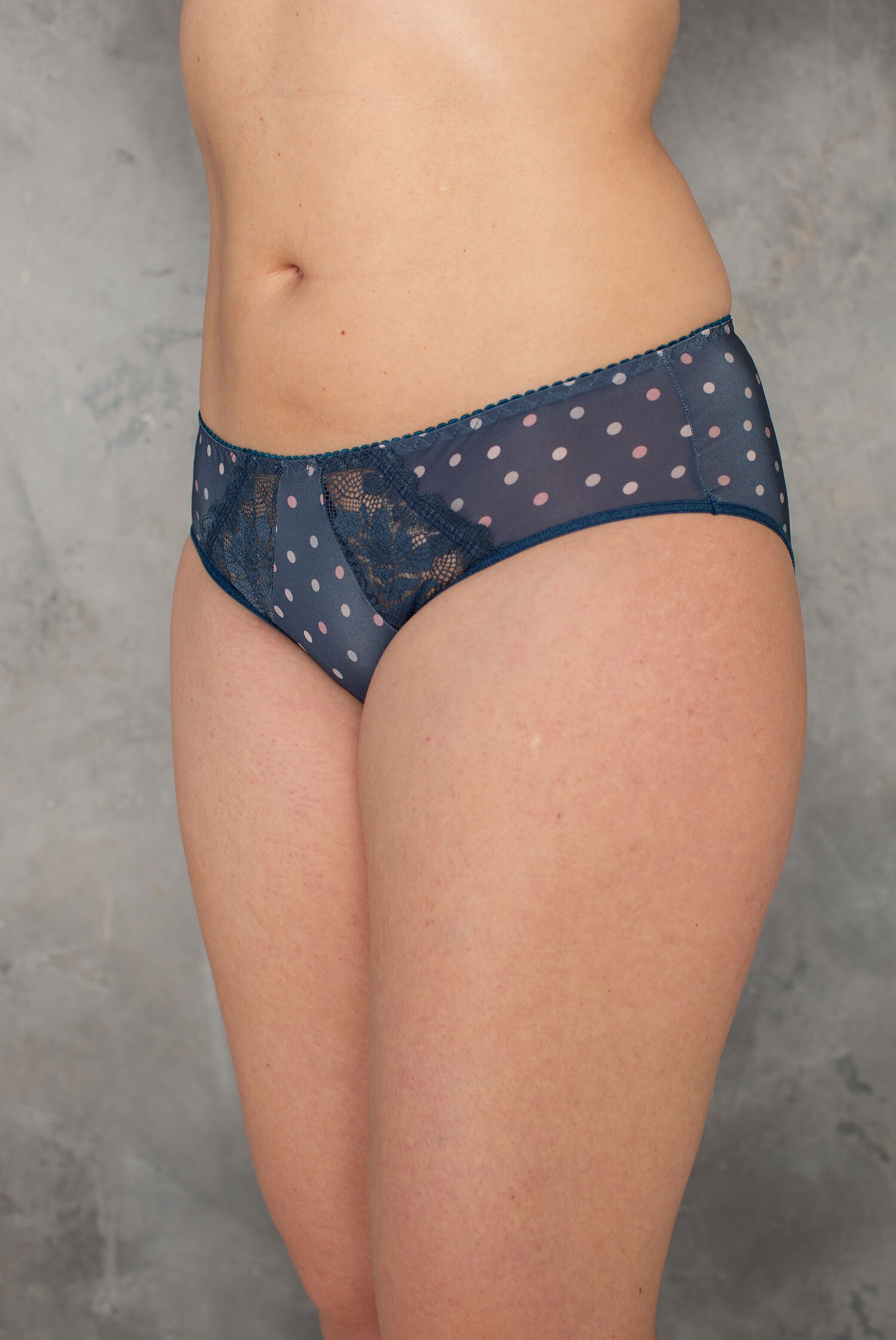 T-0048-0632-FAVORIT-(1).jpg