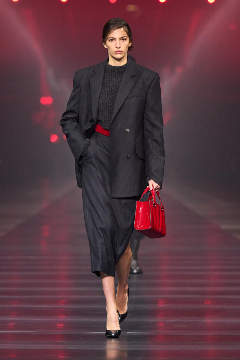 00003-ferrari-fall-2022-ready-to-wear-milan-credit-filippo-fior-gorunway.webp