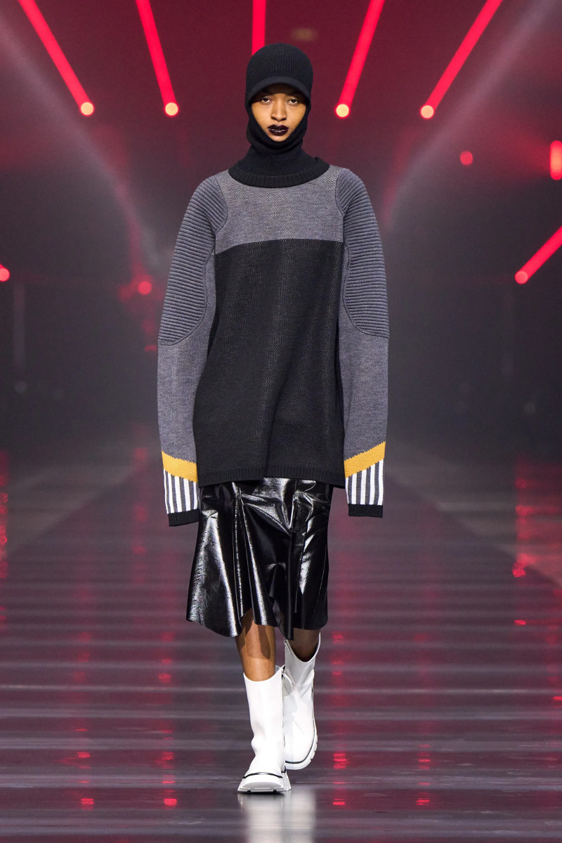 00010-ferrari-fall-2022-ready-to-wear-milan-credit-filippo-fior-gorunway.webp