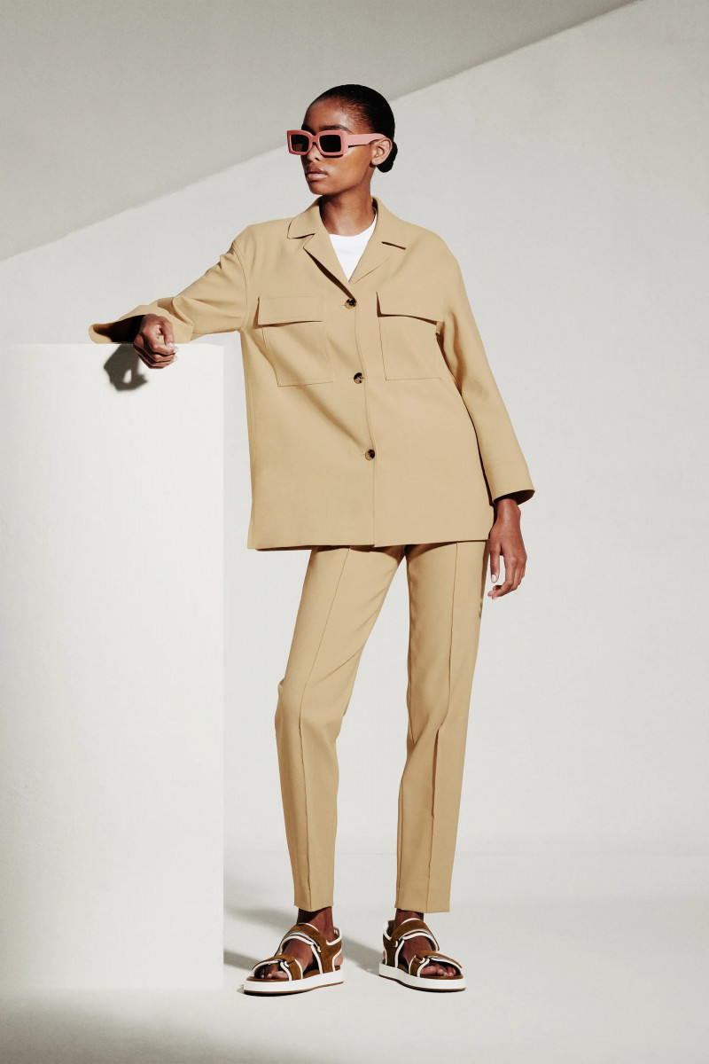00002-Loro-Piana-Spring-22-RTW-Milan-credit-brand.webp