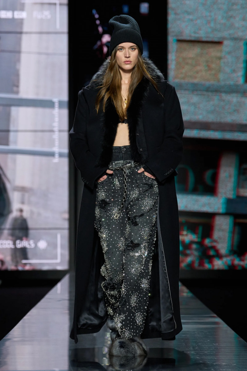 00045-dolce-and-gabbana-fall-2025-ready-to-wear-credit-gorunway.webp