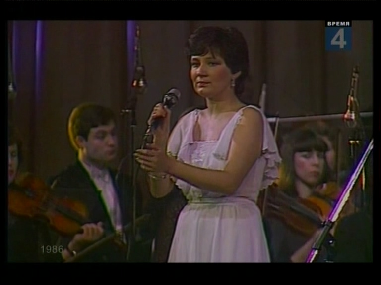Концерт советской песни в ГЦКЗ Россия (1986).mpg_20250304_221835.683.jpg