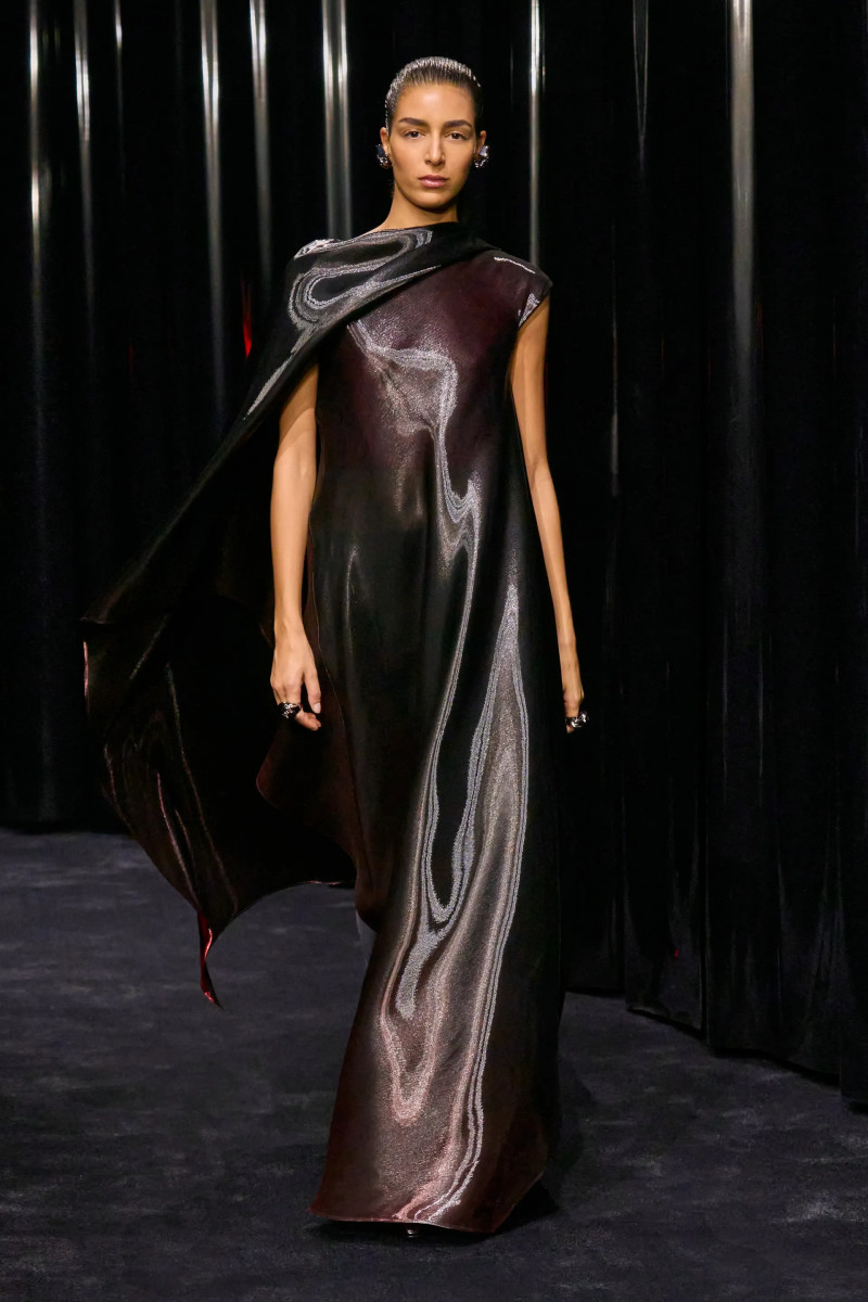 00050-ferrari-fall-2024-ready-to-wear-credit-gorunway.webp