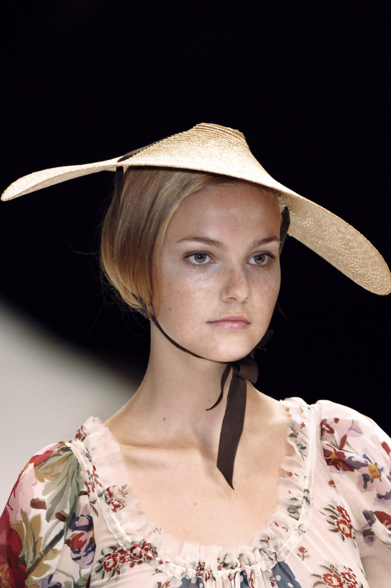 Kenzo+Spring+2006+Details+TKO2b7Qc6D1x.jpg
