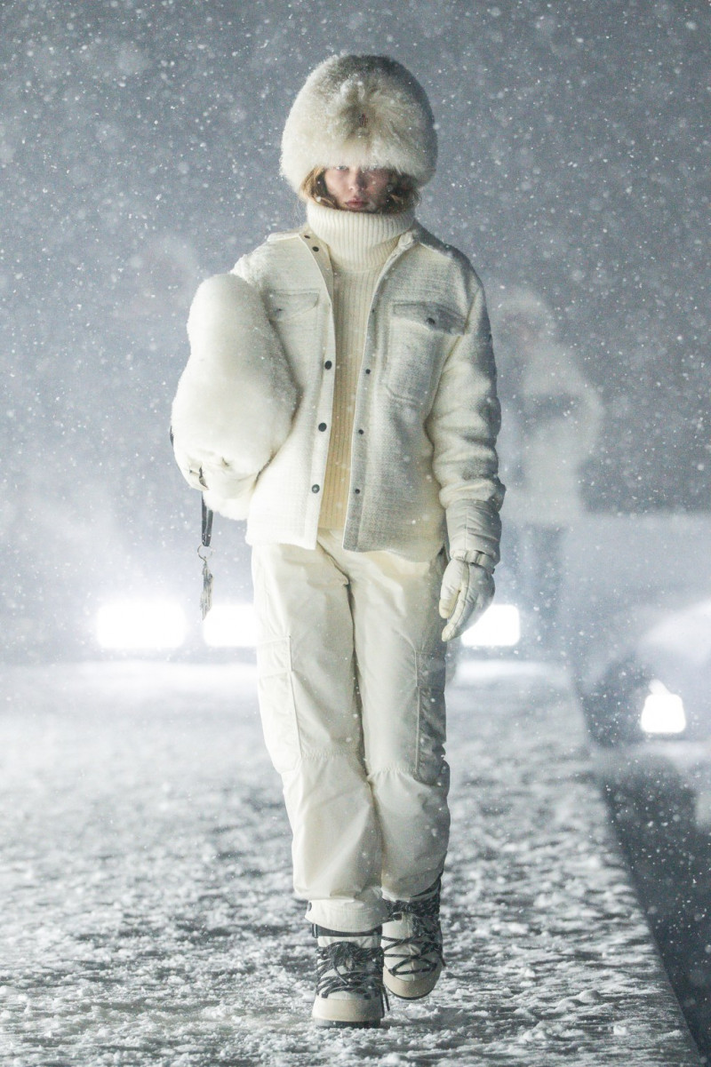Moncler-Grenoble-F25-runway-GG-119.jpg