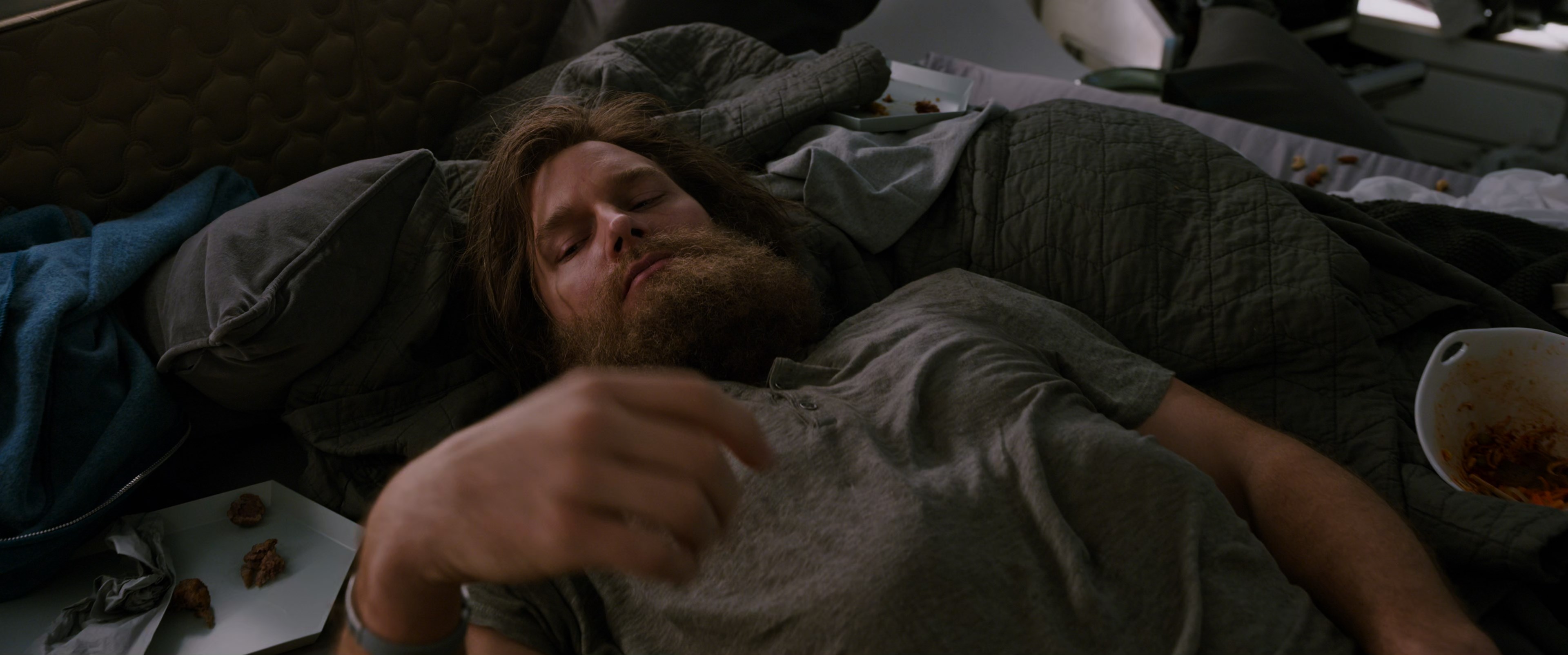 Passengers (2016) BDRip 2160p-NVENC 10 bit [HDR].mkv_snapshot_00.20.21.220.jpg