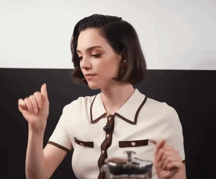https://i2.imageban.ru/out/2025/05/18/96265bea0377175095491b42b0242006.gif