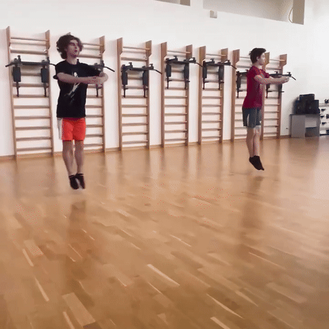 https://i2.imageban.ru/out/2025/07/21/bbe3e377c4d7aab6d72c2427b8256a75.gif