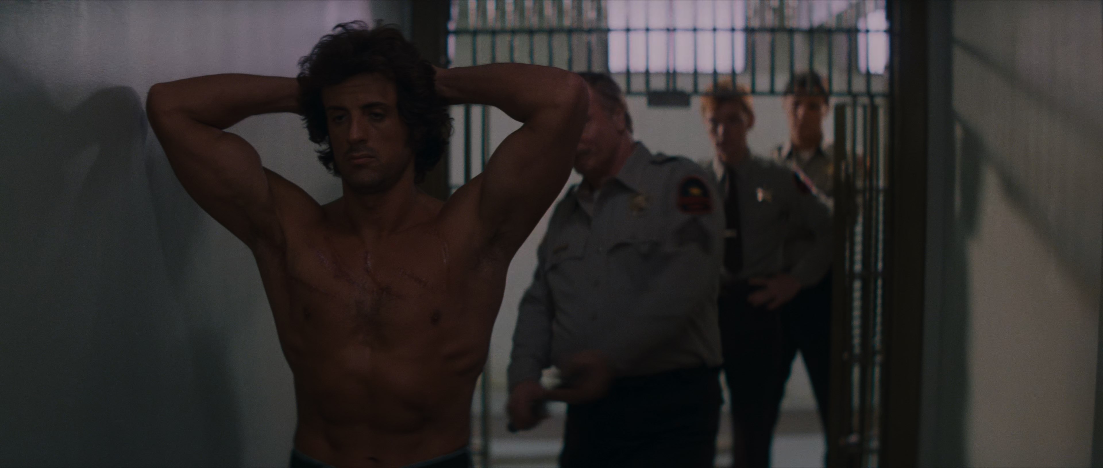 First Blood (1982) BDRip 2160p-NVENC 10 bit [HDR].mkv_snapshot_00.14.41.680.jpg