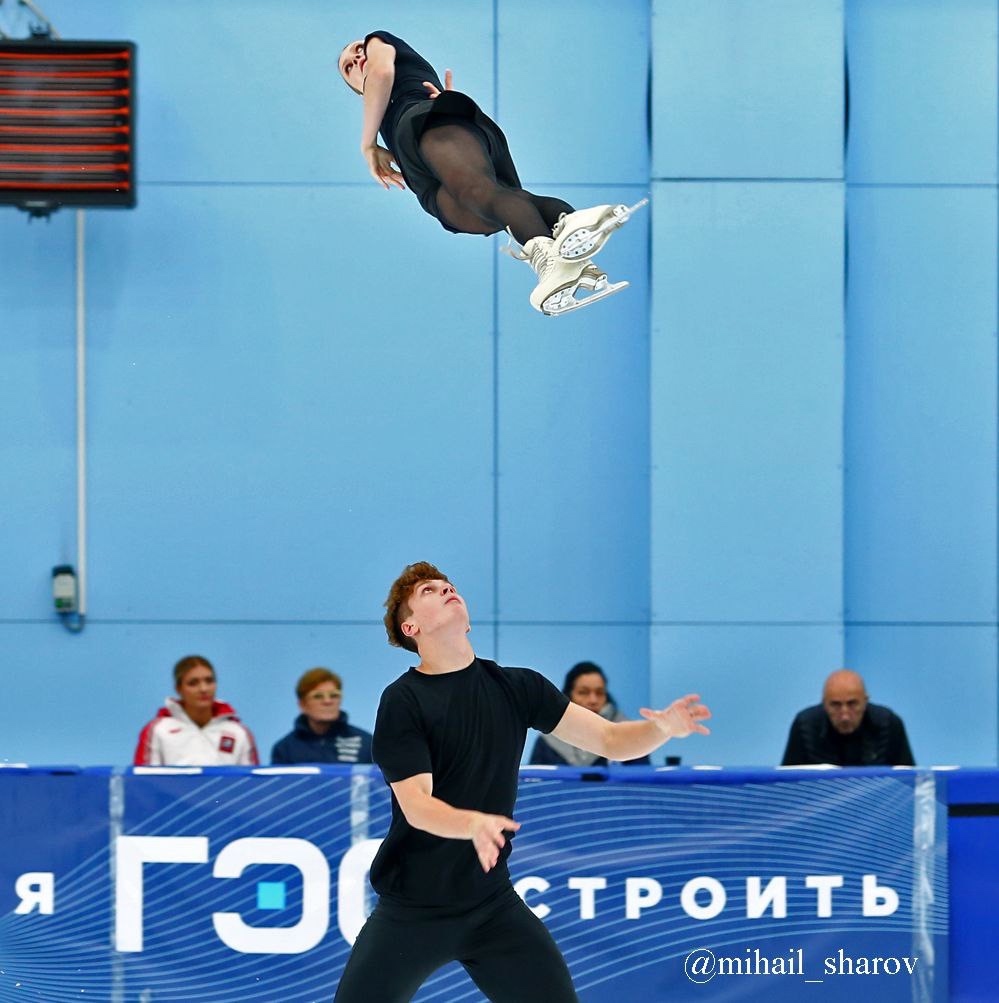 https://i2.imageban.ru/out/2025/08/30/67419cdd0d5bfad878f3a5dd5630c511.jpg