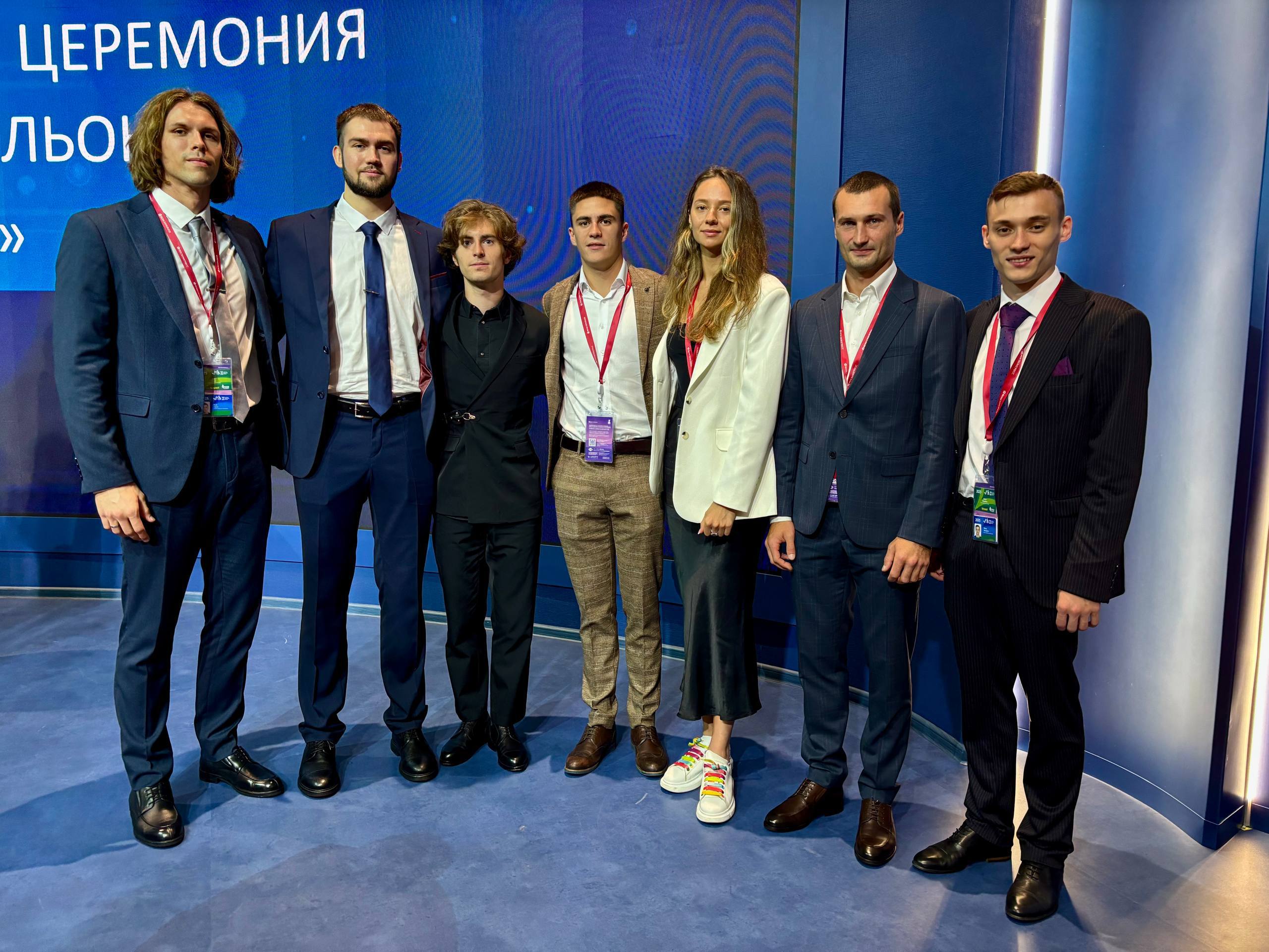 https://i2.imageban.ru/out/2025/09/04/2e18174278fd28d11a0eaf221afb32a8.jpeg