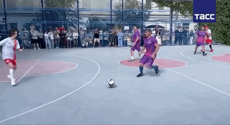 https://i2.imageban.ru/out/2025/09/07/9c577fcdca5000a5b5bb7c117a5d613d.gif