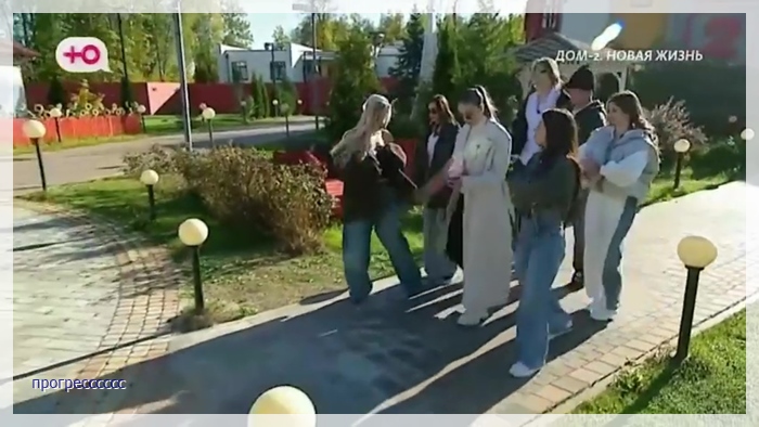 https://i2.imageban.ru/out/2025/10/07/d8c6134acf834b30024f361b08f0a96d.jpg