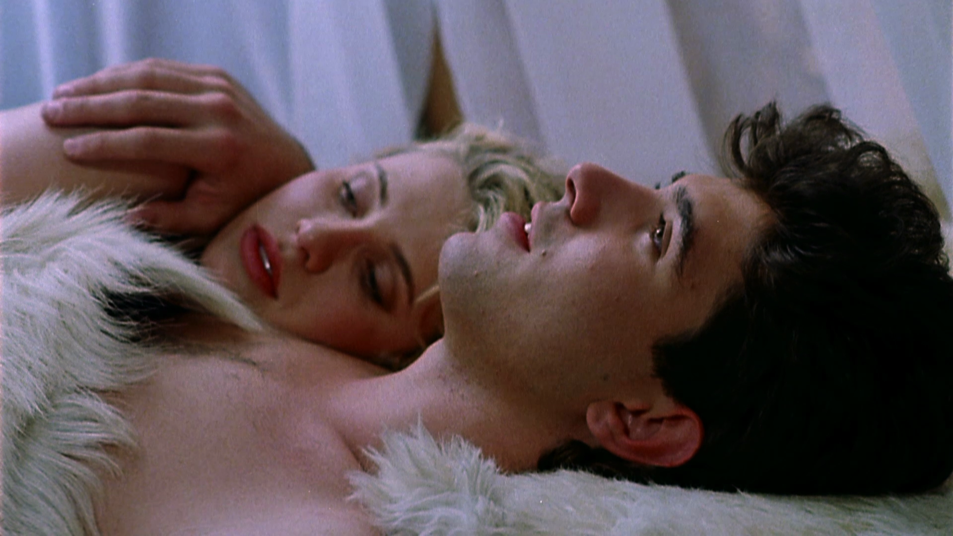 Slave Girls.from.Beyond.Infinity.1987.Full.Moon.Features.BDRemux.1080p.mkv_20251102_133623.200.png