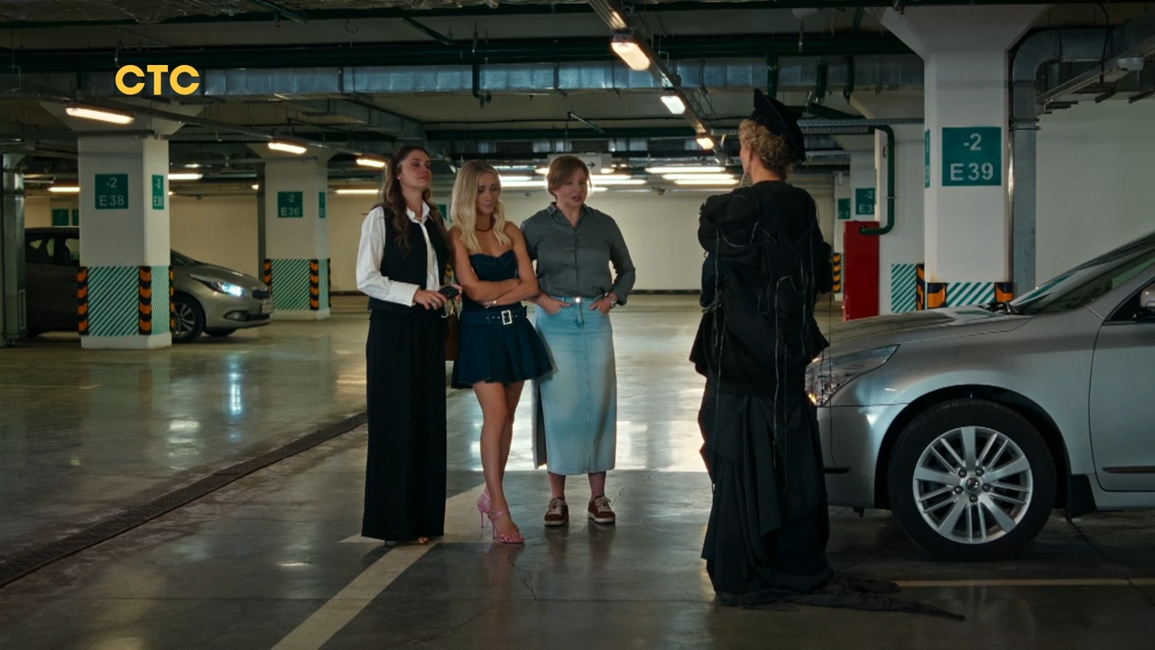 Khimkinskiye.vedmy.S01.E01.2025.WEB-DL.720p.ExKinoRay.mkv_snapshot_06.45.png
