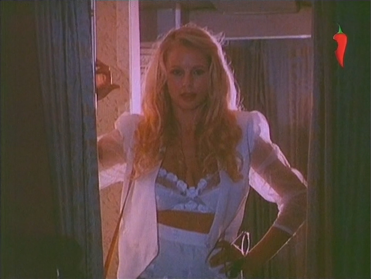 Елена Кондулайнен, Марина Опенкина, неизвестные Триста лет спустя (1994).mp4_20251118_150410.560.jpg