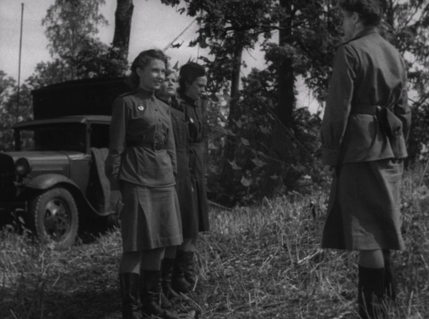 Звезда (1949) WEB-DLRip-AVC_ivanes.mkv_20251123_213922.910.png