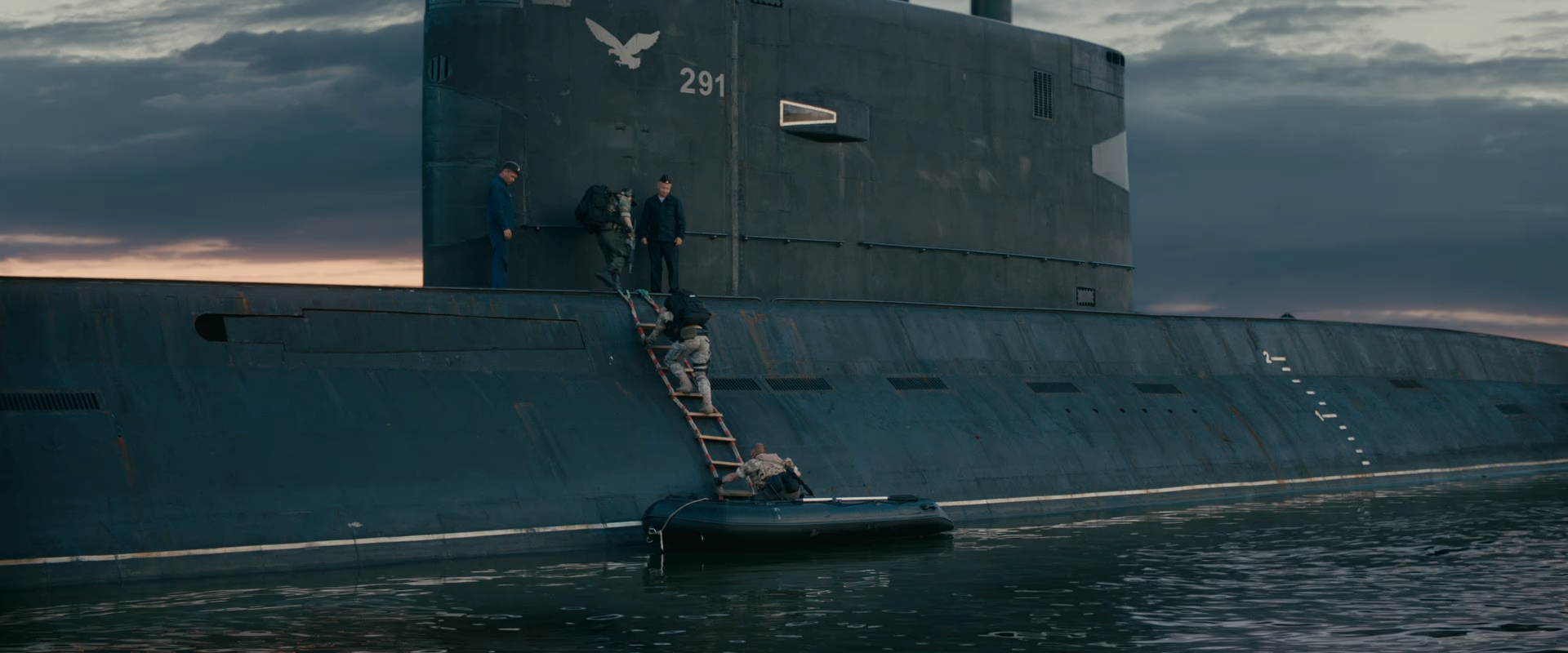 Нахимовцы. Янтарный берег 2025 WEB-DL 1080p.mkv_snapshot_00.08.32.png