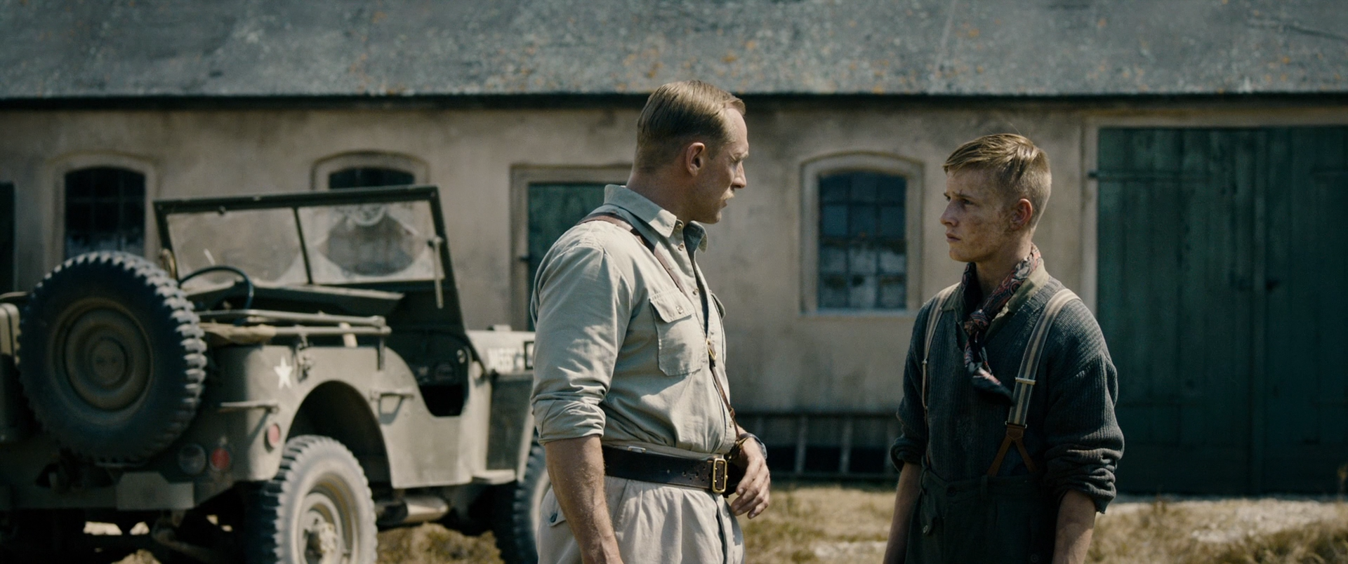 Under sandet 2015 1080p BluRay DTS x264-VietHD.mkv_snapshot_00.38.35.png