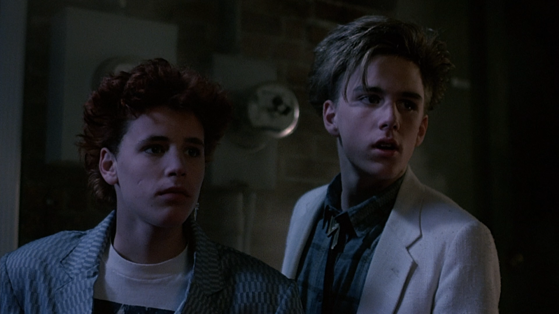 Dream a Little Dream 1989 BDRemux 1080p.mkv_snapshot_01.37.26.png