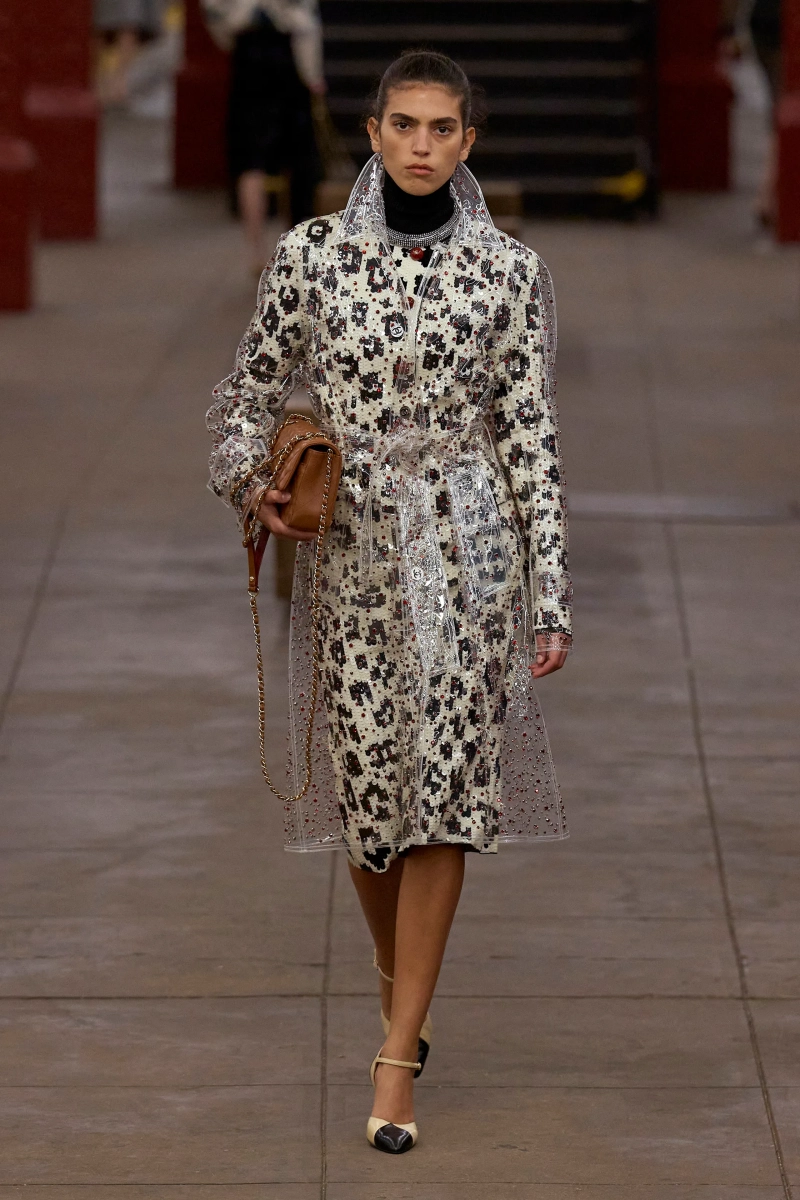 00074-chanel-pre-fall-2026-credit-gorunway.webp