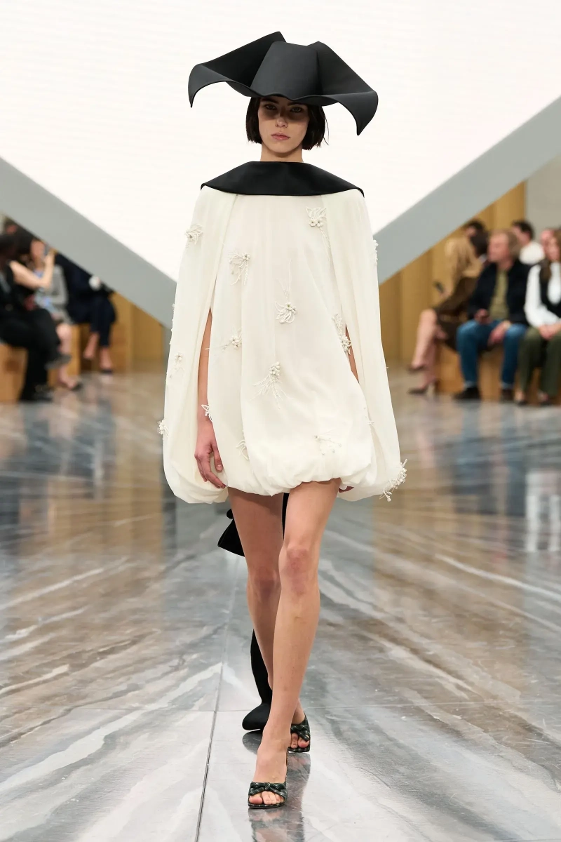 00055-christian-dior-spring-2026-ready-to-wear-credit-gorunway.webp
