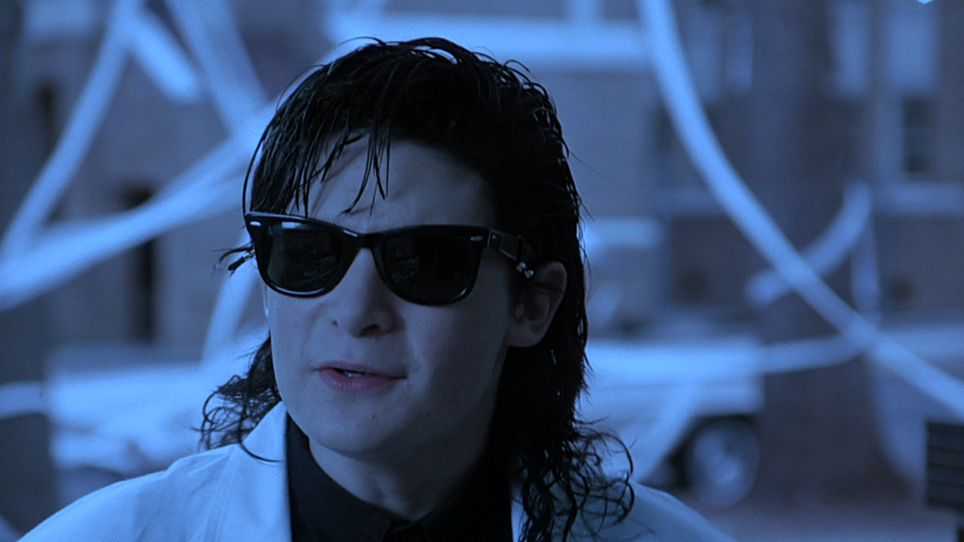 Dream a Little Dream 1989 BDRemux 1080p.mkv_snapshot_01.15.49.png