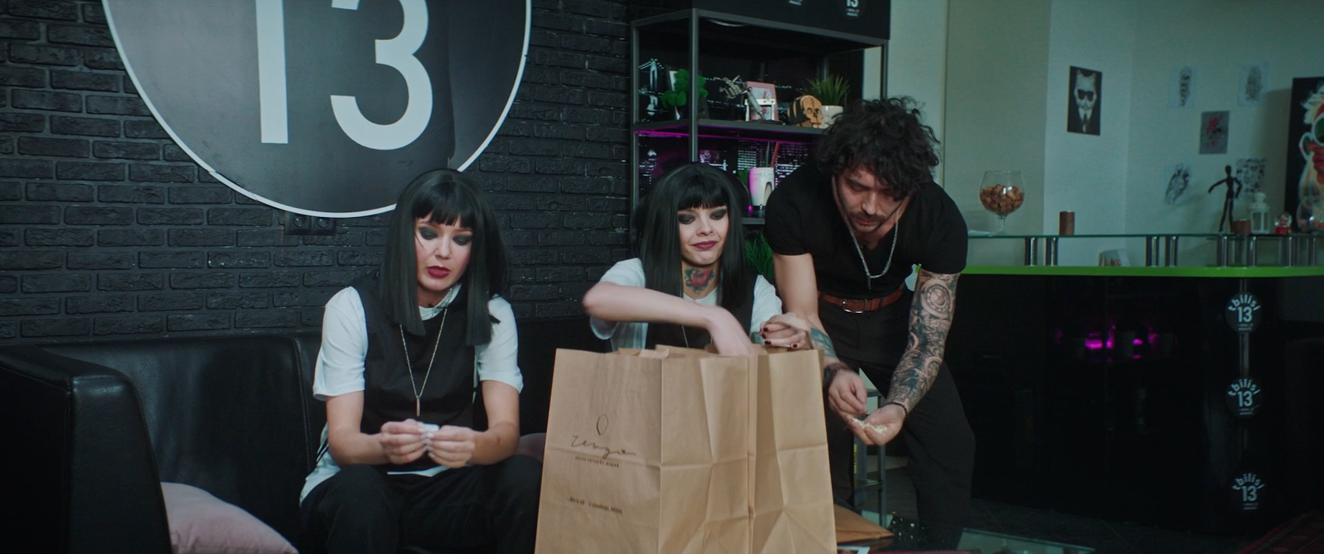 Новогоднее письмо 2025 WEB-DL 1080p.mkv_snapshot_00.18.56.png