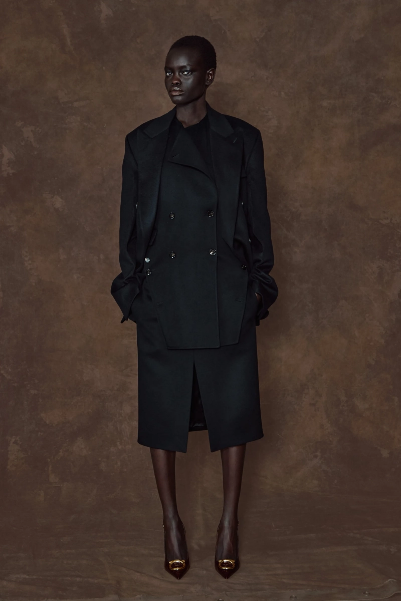 00027-ferragamo-pre-fall-2026-credit-brand.webp