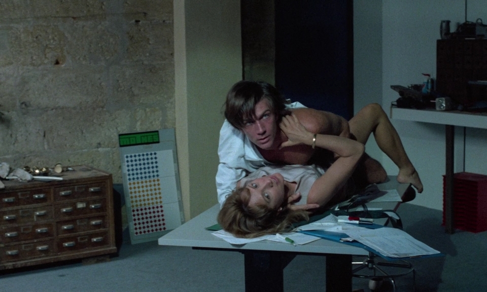 Святая невинность.1988.BDRip AVC msltel.mkv_snapshot_00.07.12.372.jpg