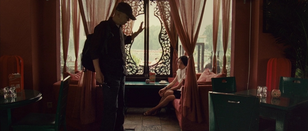 Нечестных прошу не беспокоить.2008.BDRip AVC msltel.mkv_snapshot_00.21.32.774.jpg