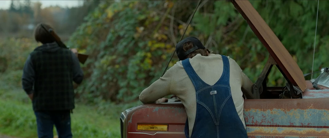 Маргиналы (2024) WEB-DLRip-AVC_ivanes.mkv_snapshot_00.07.47.800.png