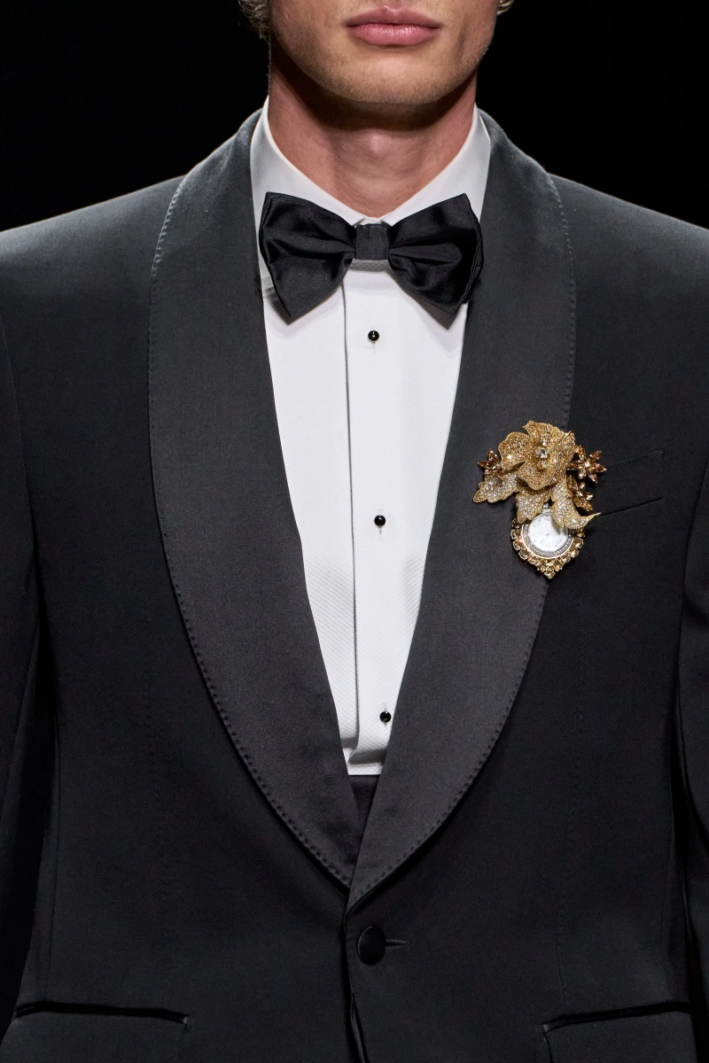 00227-dolce-and-gabbana-fall-2026-menswear-details-credit-gorunway.webp