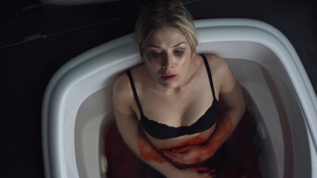 Горящие пальмы.2010.BDRip AVC msltel.mkv_snapshot_00.24.10.498.jpg