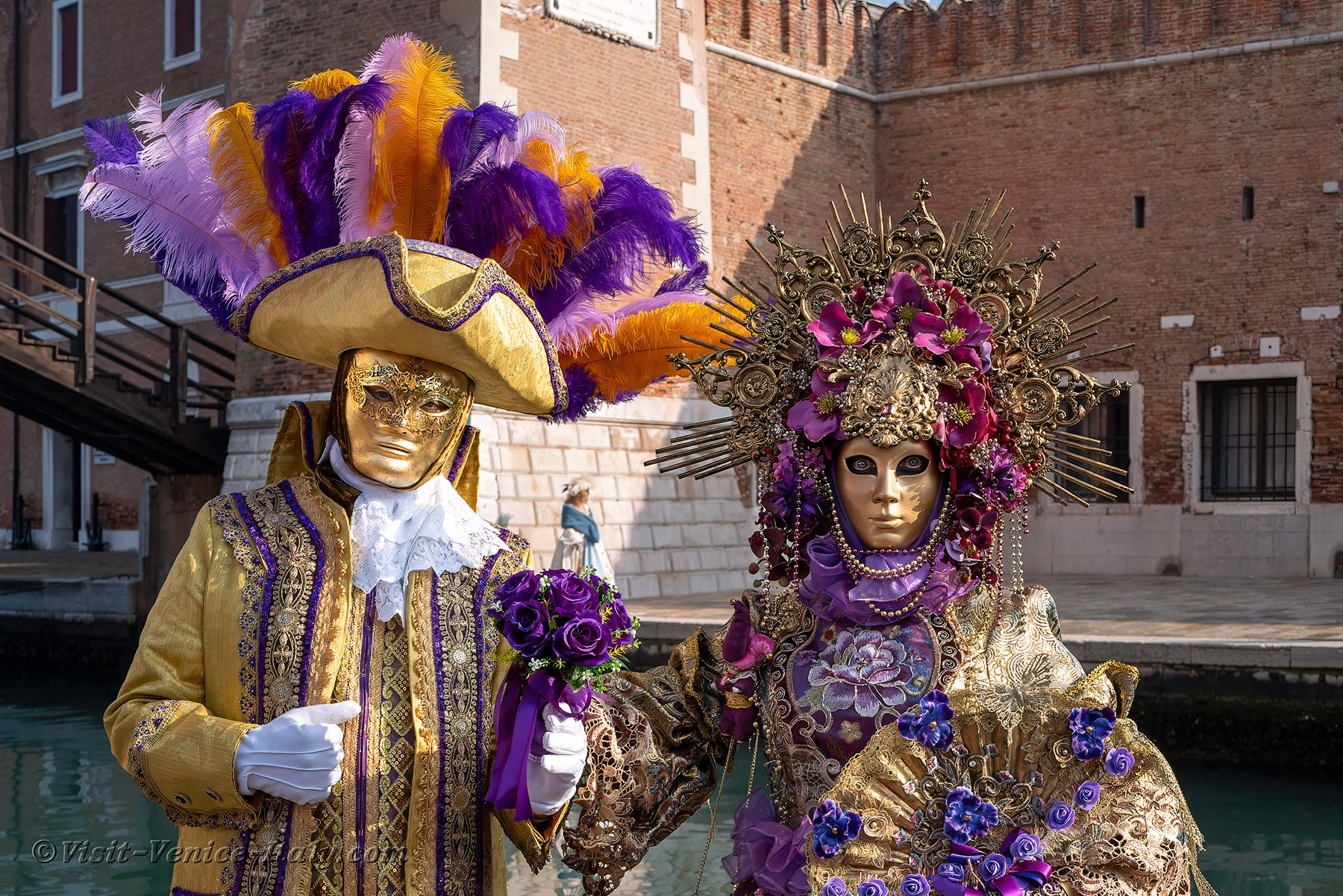 carnival-venice-2024-costume-masks-720.jpg