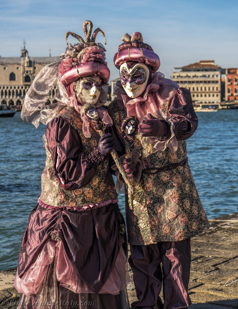 venice-carnival-mask-costume-0677.jpg
