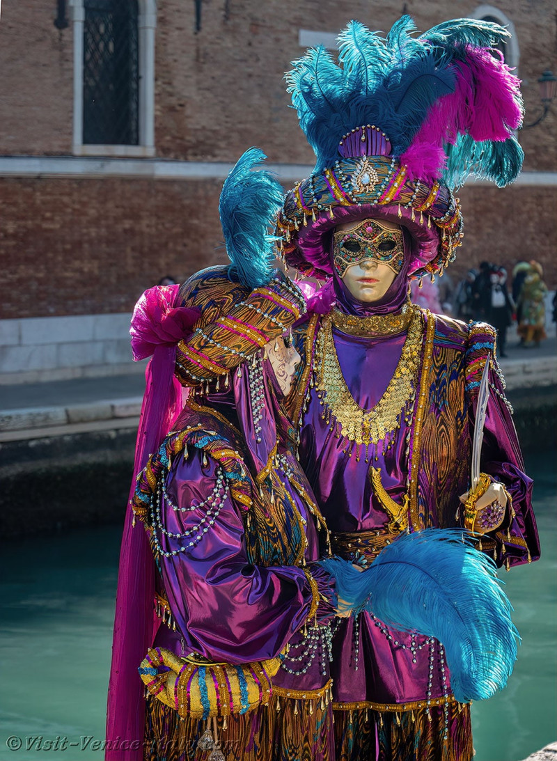venice-carnival-mask-costume-arsenal-290.jpg