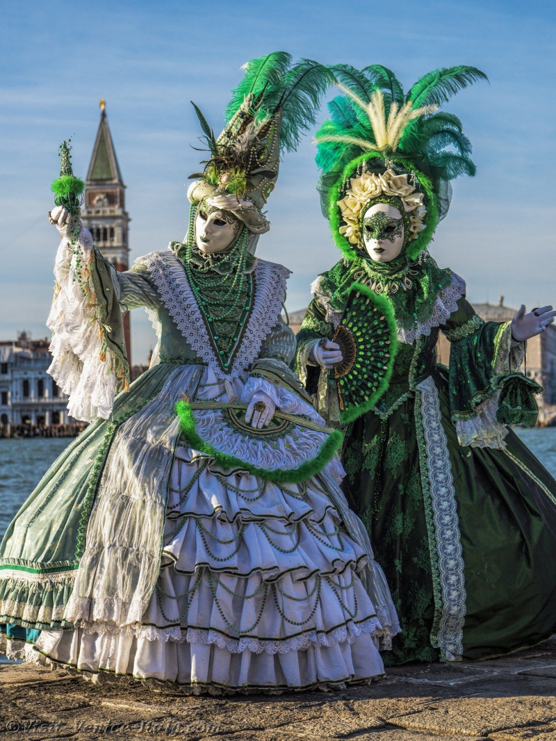 venice-carnival-mask-costume-0712.jpg
