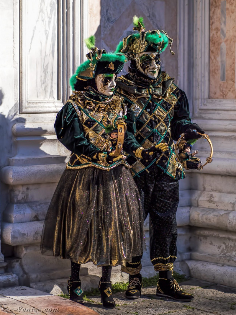 venice-carnival-mask-costume-0630.jpg
