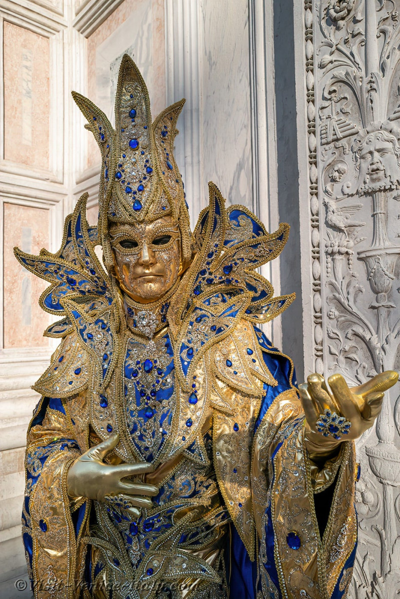 carnival-venice-2024-costume-masks-006.jpg