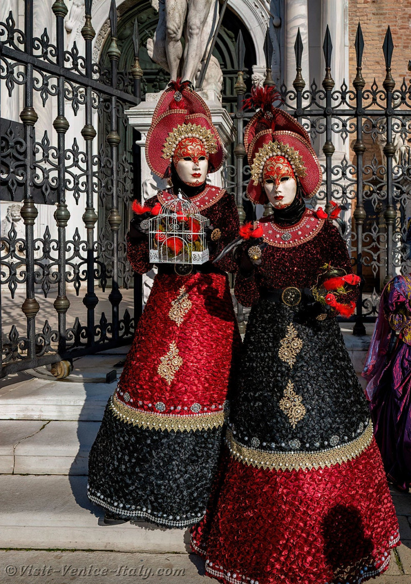 venice-carnival-mask-costume-arsenal-055.jpg
