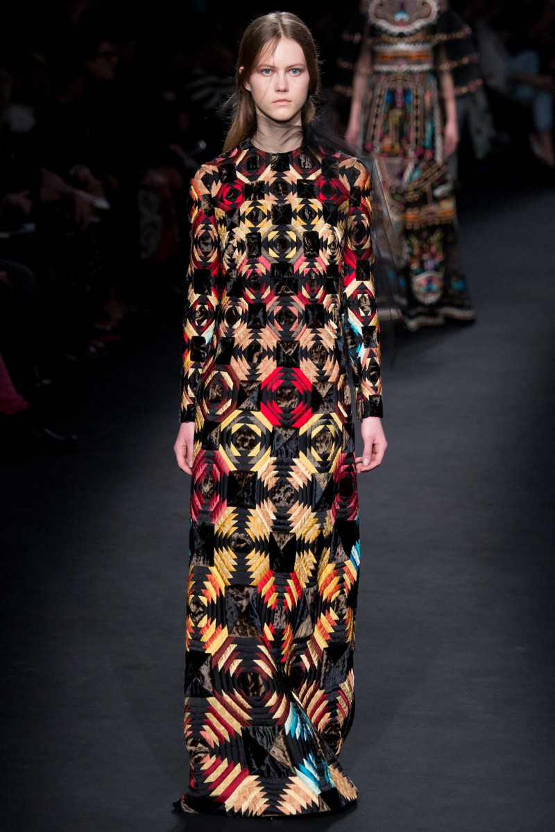 075-valentino.jpg