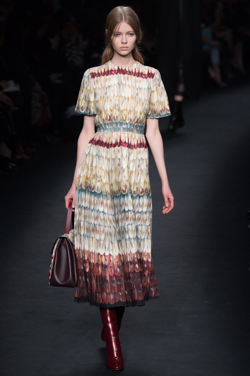 029-valentino.jpg